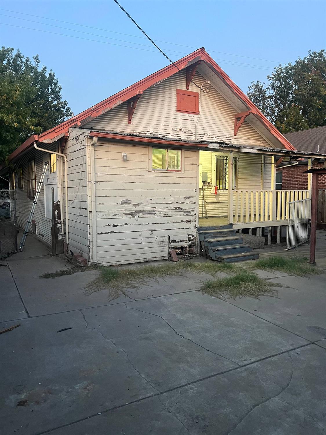 1139 S Hunter St, Stockton, CA 95206