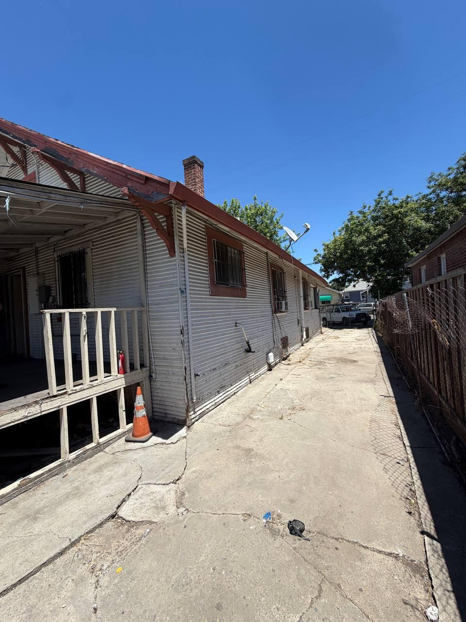 1139 S Hunter St, Stockton, CA 95206