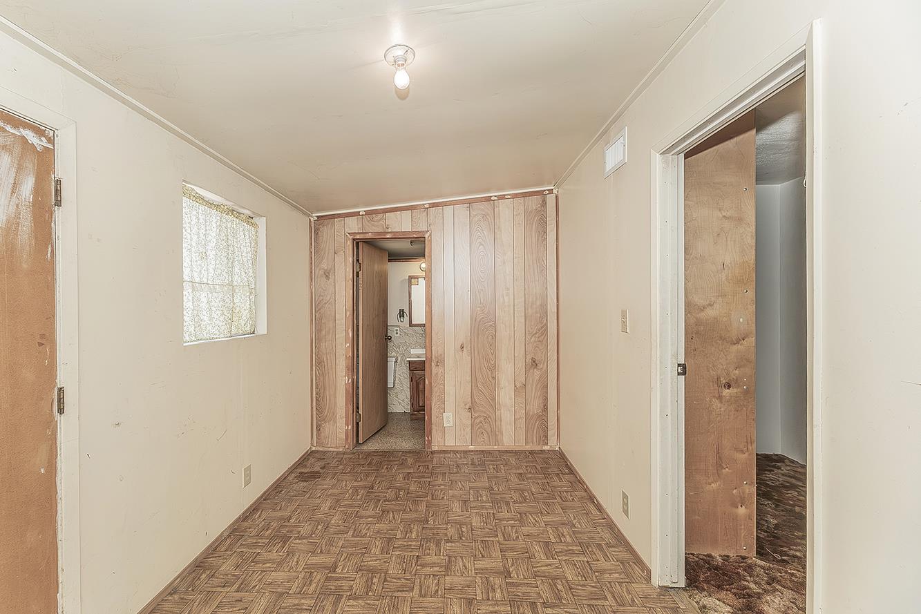9016 E Dinuba Ave, Selma, CA 93662