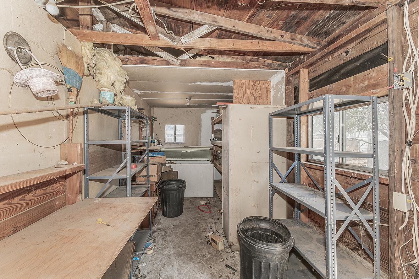9016 E Dinuba Ave, Selma, CA 93662