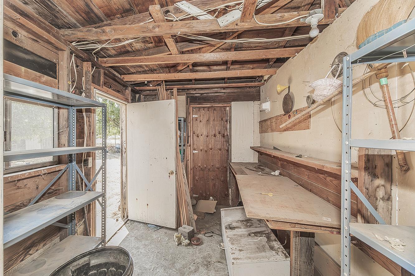 9016 E Dinuba Ave, Selma, CA 93662