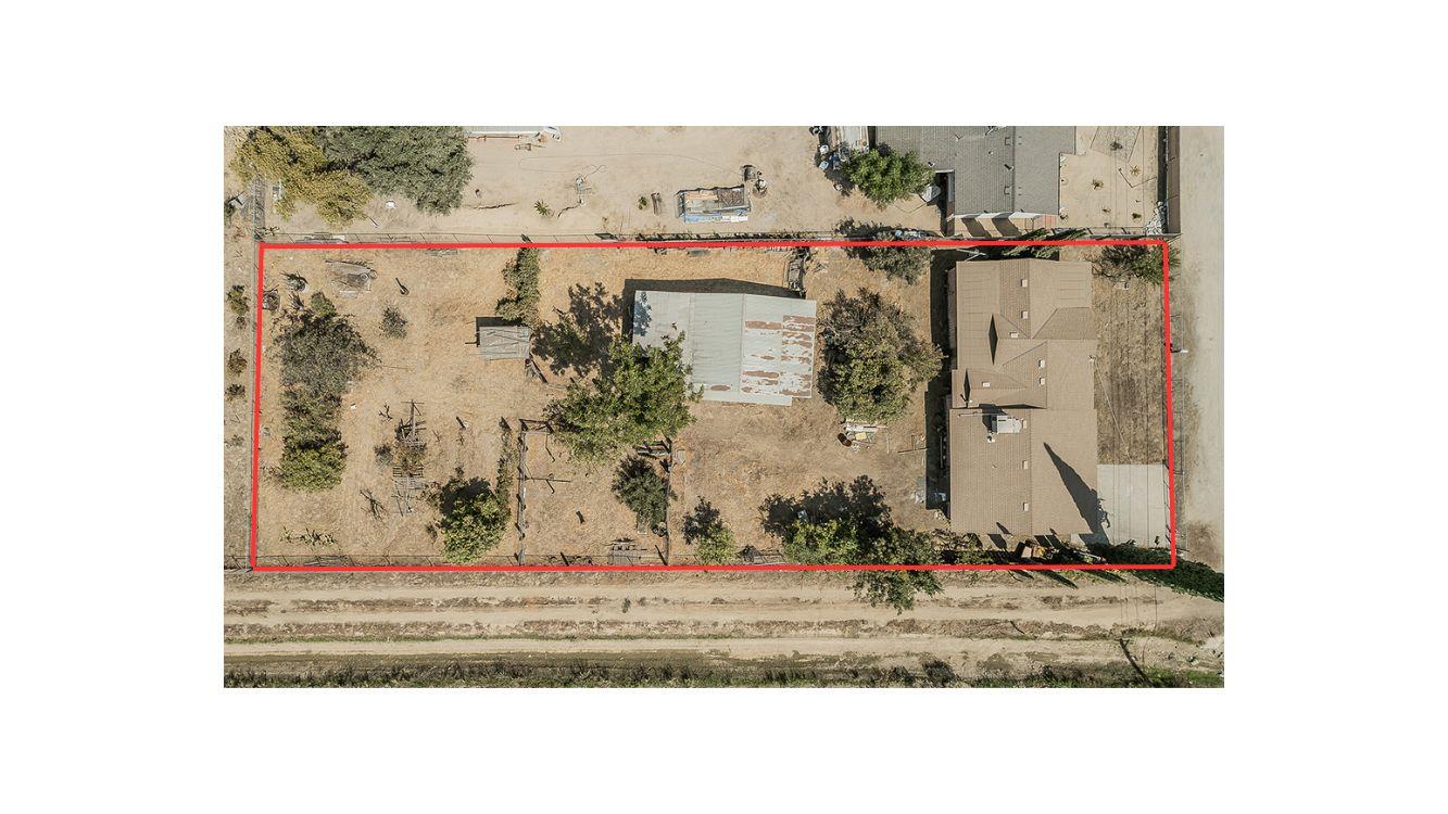 9016 E Dinuba Ave, Selma, CA 93662
