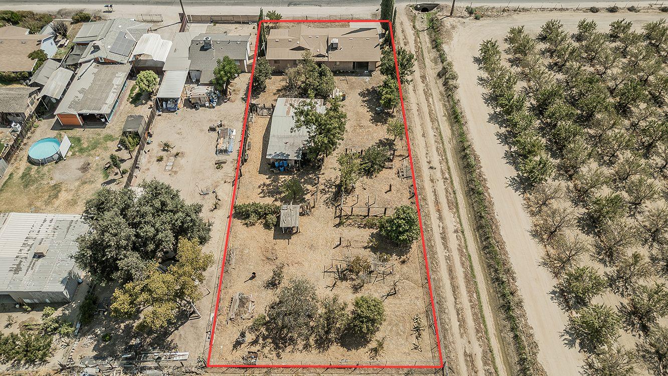 9016 E Dinuba Ave, Selma, CA 93662