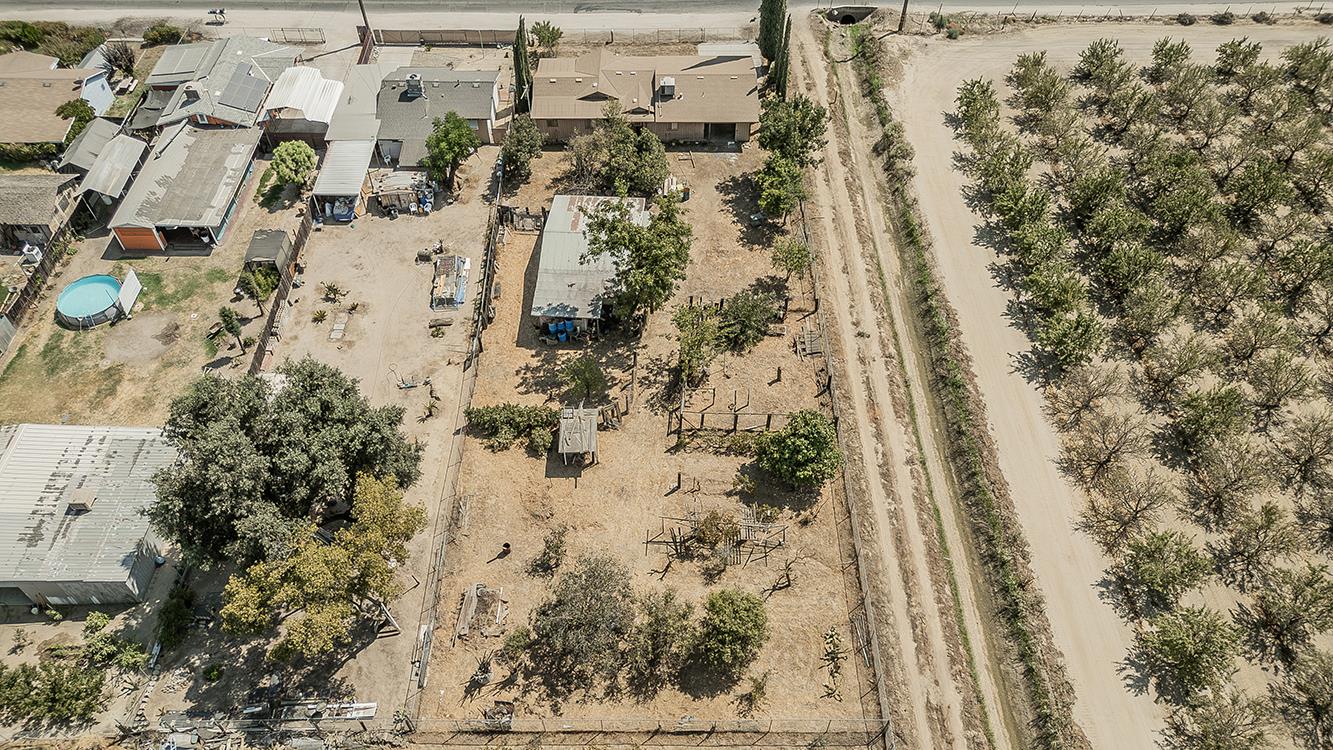 9016 E Dinuba Ave, Selma, CA 93662