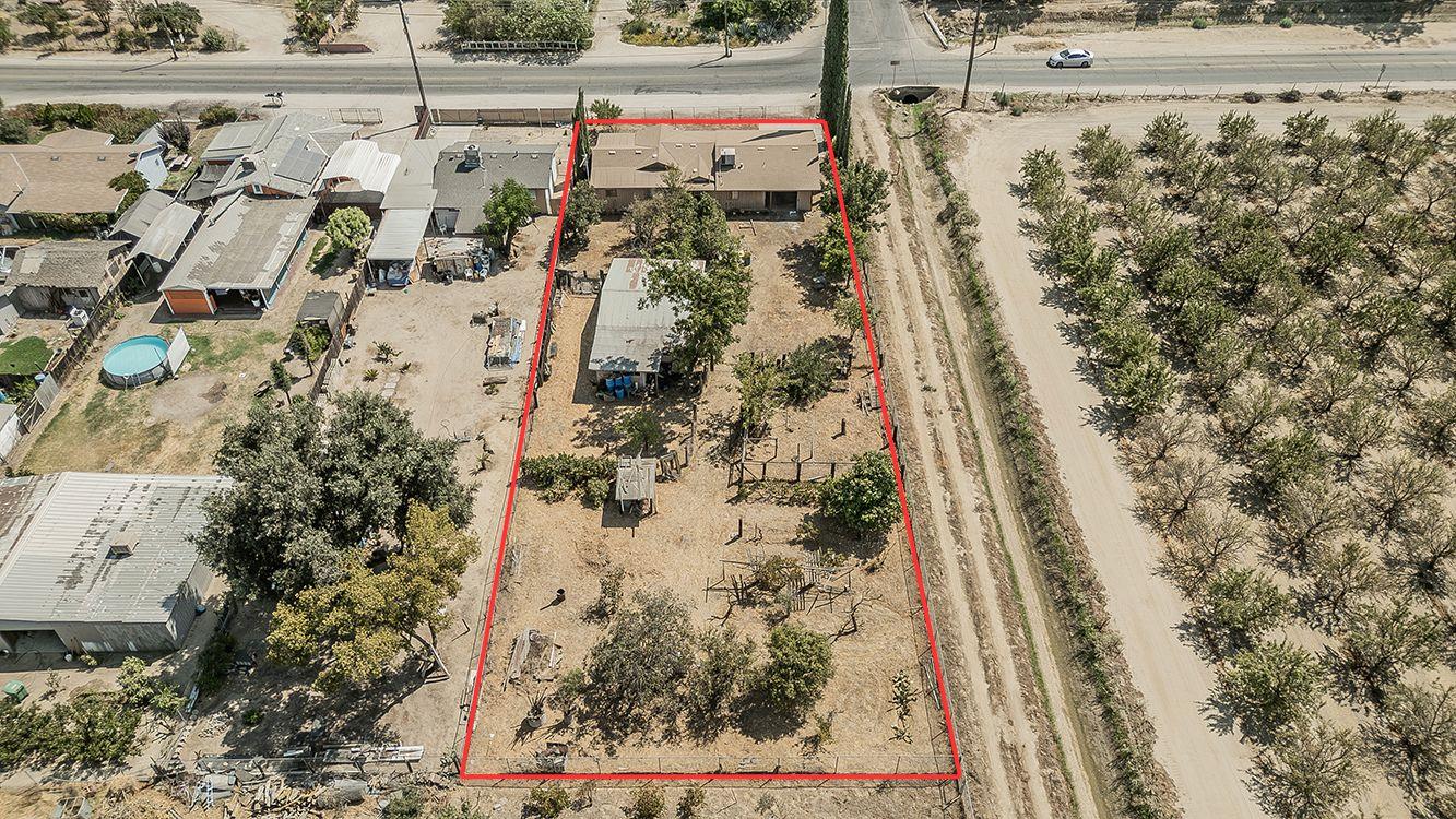 9016 E Dinuba Ave, Selma, CA 93662