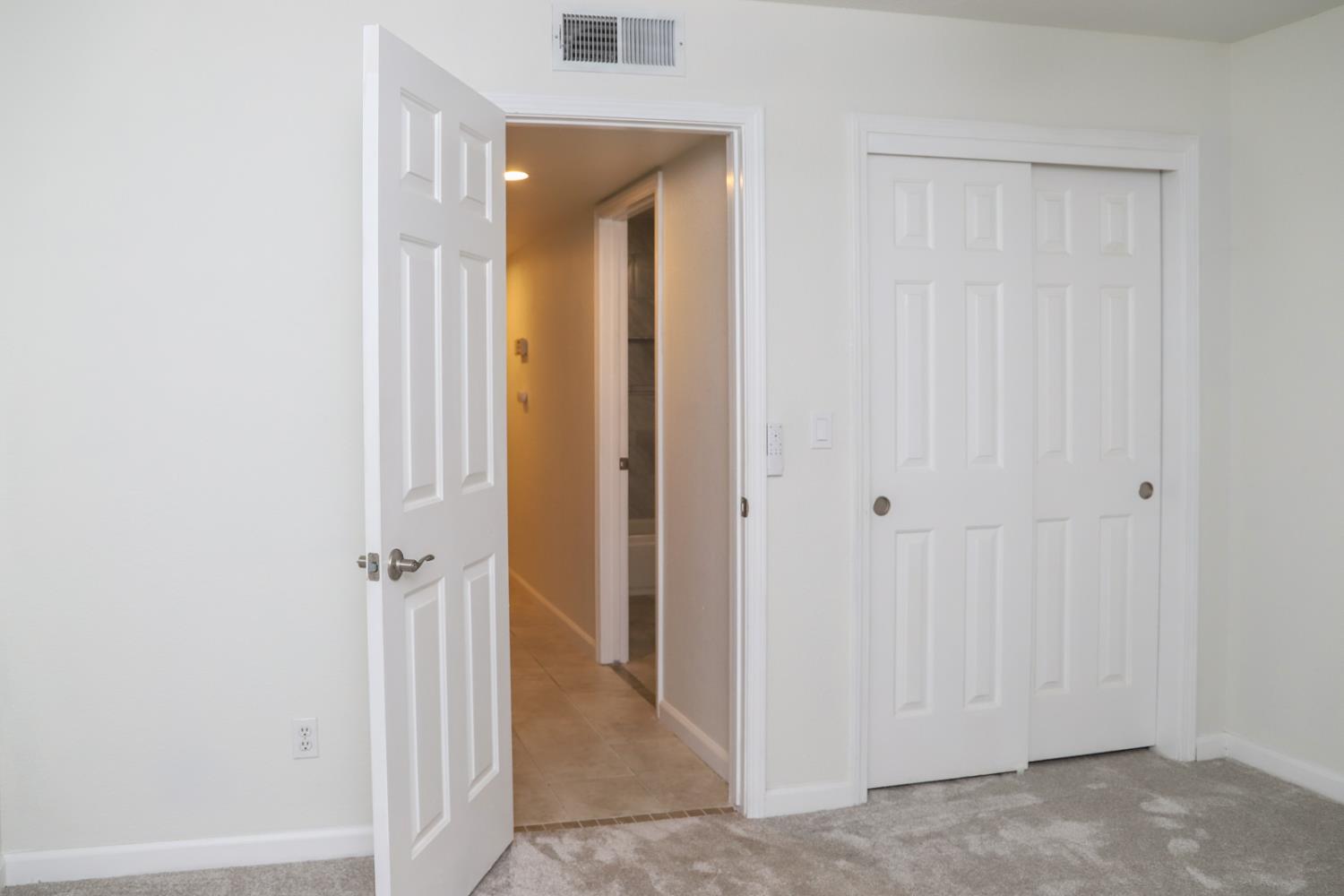 5486 W Sample Ave, Fresno, CA 93722