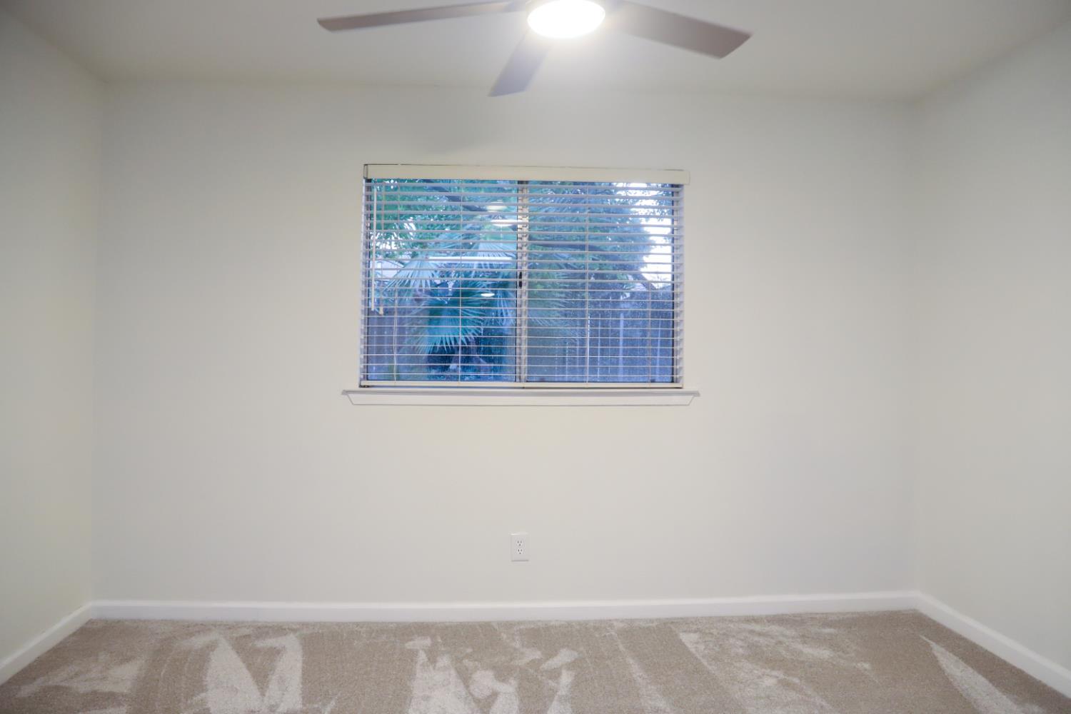5486 W Sample Ave, Fresno, CA 93722