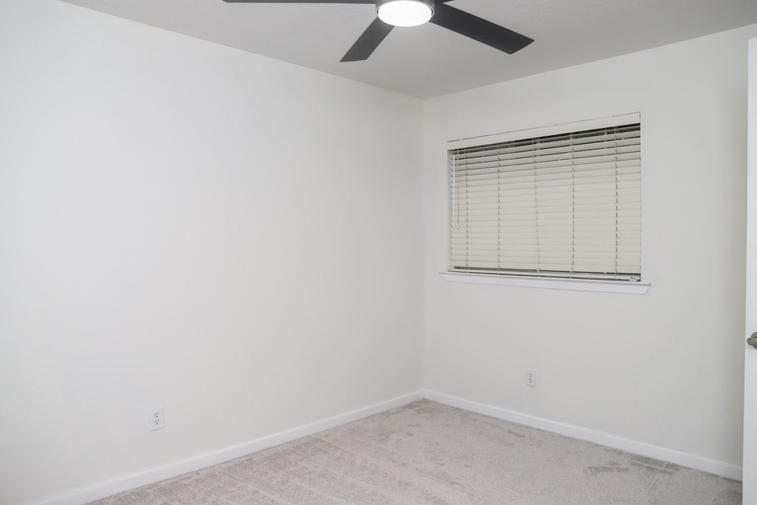 5486 W Sample Ave, Fresno, CA 93722