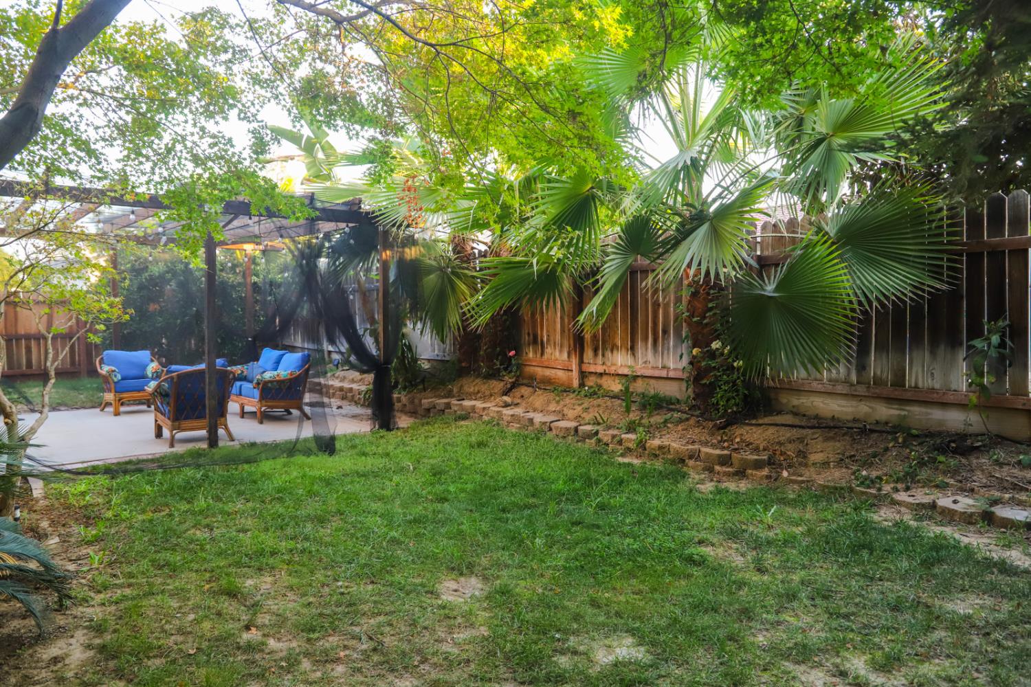 5486 W Sample Ave, Fresno, CA 93722