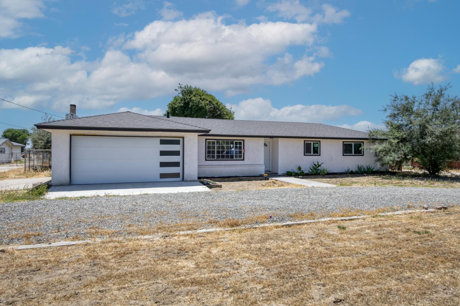 17189 Iona Ave, Lemoore, CA 93245