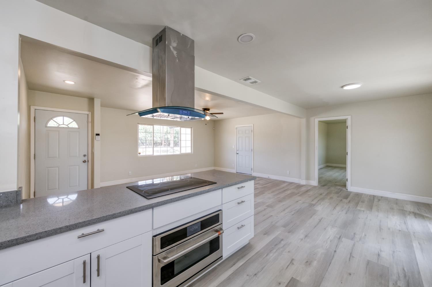 17189 Iona Ave, Lemoore, CA 93245