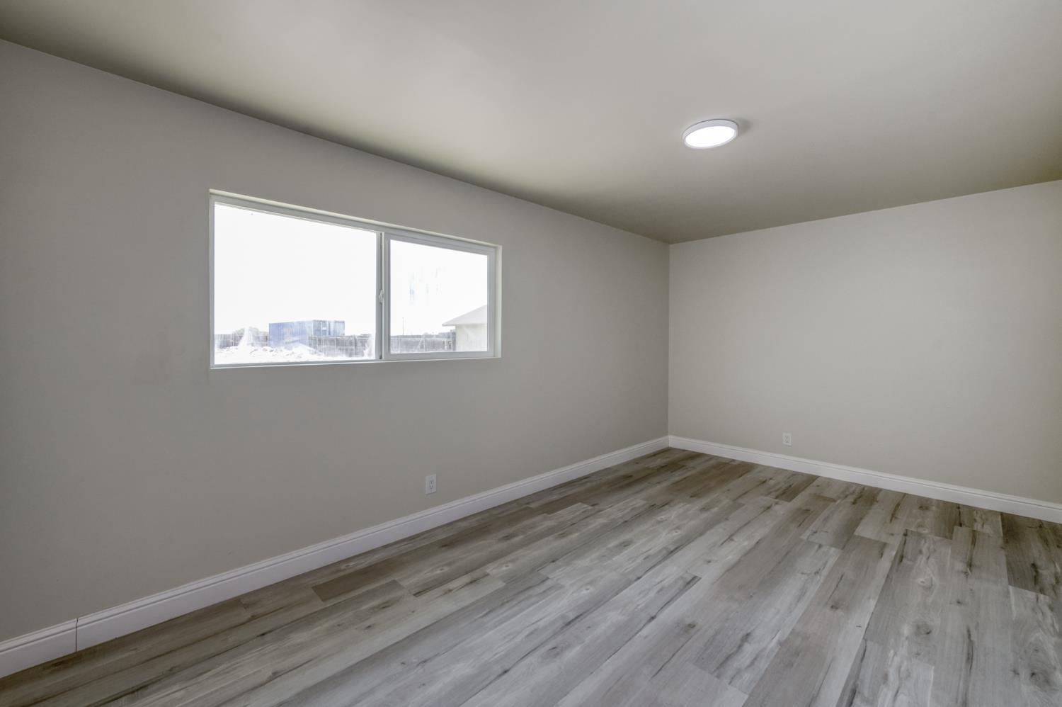17189 Iona Ave, Lemoore, CA 93245