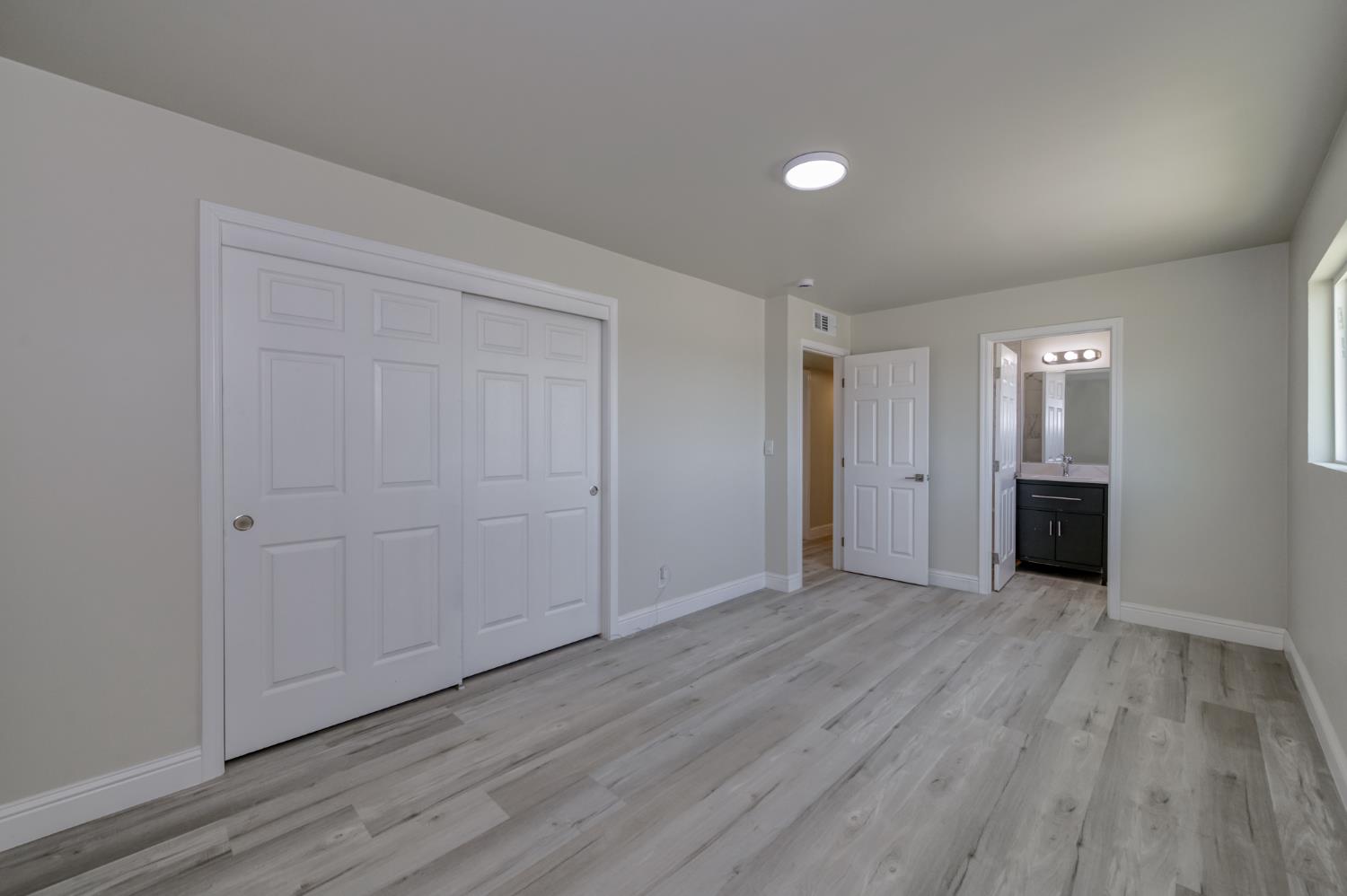 17189 Iona Ave, Lemoore, CA 93245