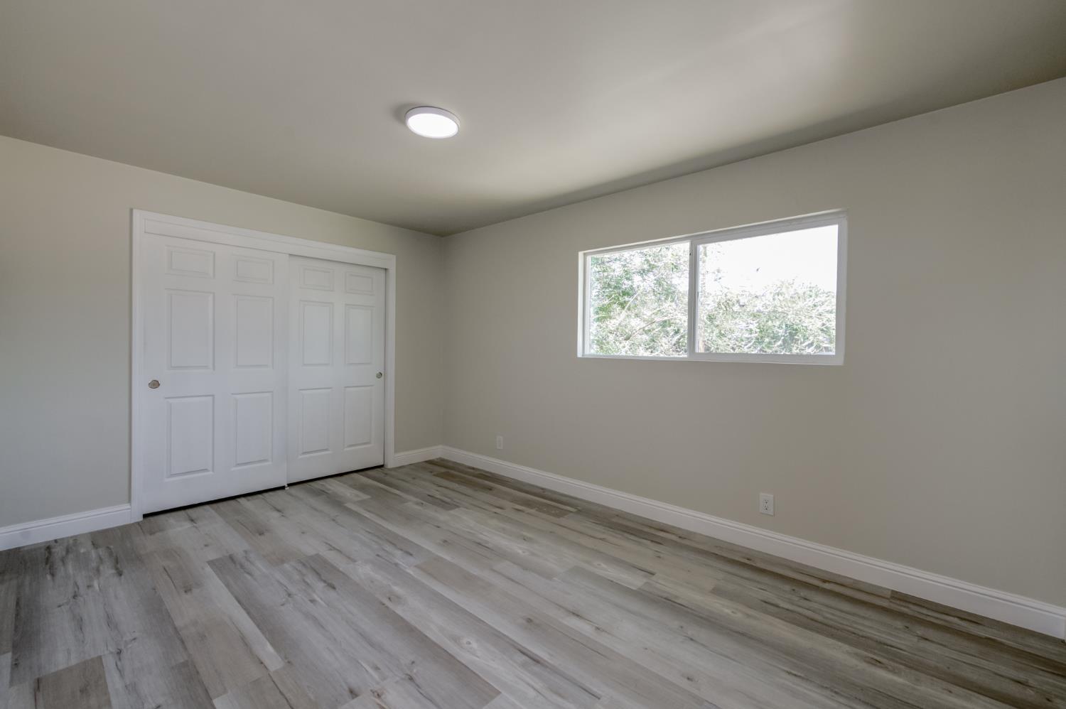 17189 Iona Ave, Lemoore, CA 93245