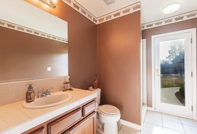 2757 E Jon Dr, Fresno, CA 93720