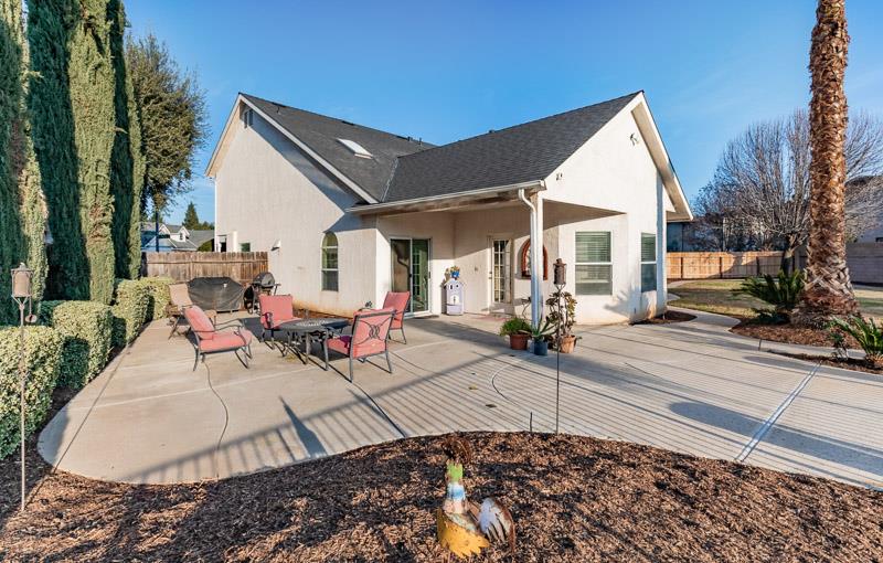 2757 E Jon Dr, Fresno, CA 93720