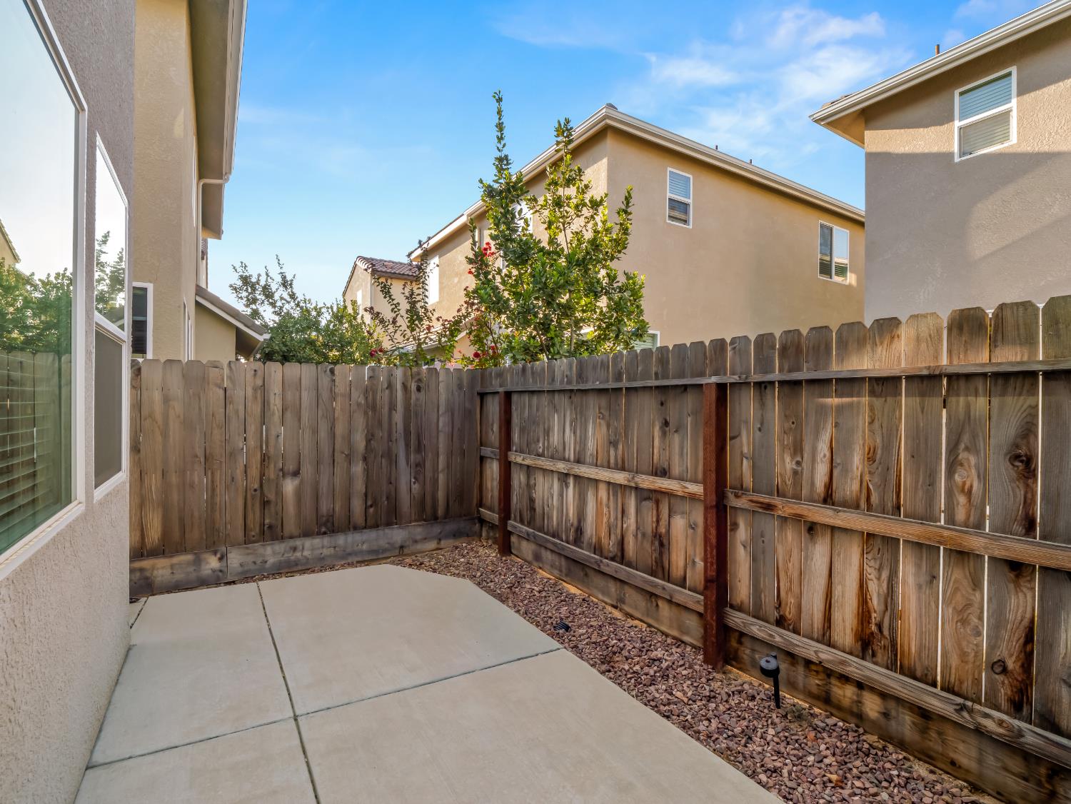 1957 Kelly Ln, Clovis, CA 93611