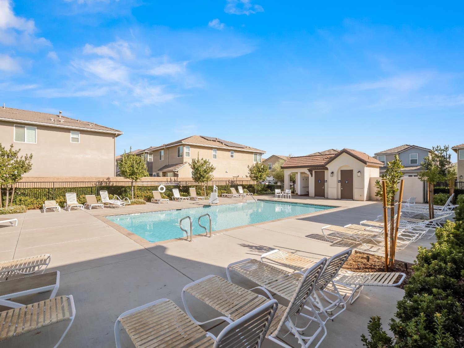 1957 Kelly Ln, Clovis, CA 93611