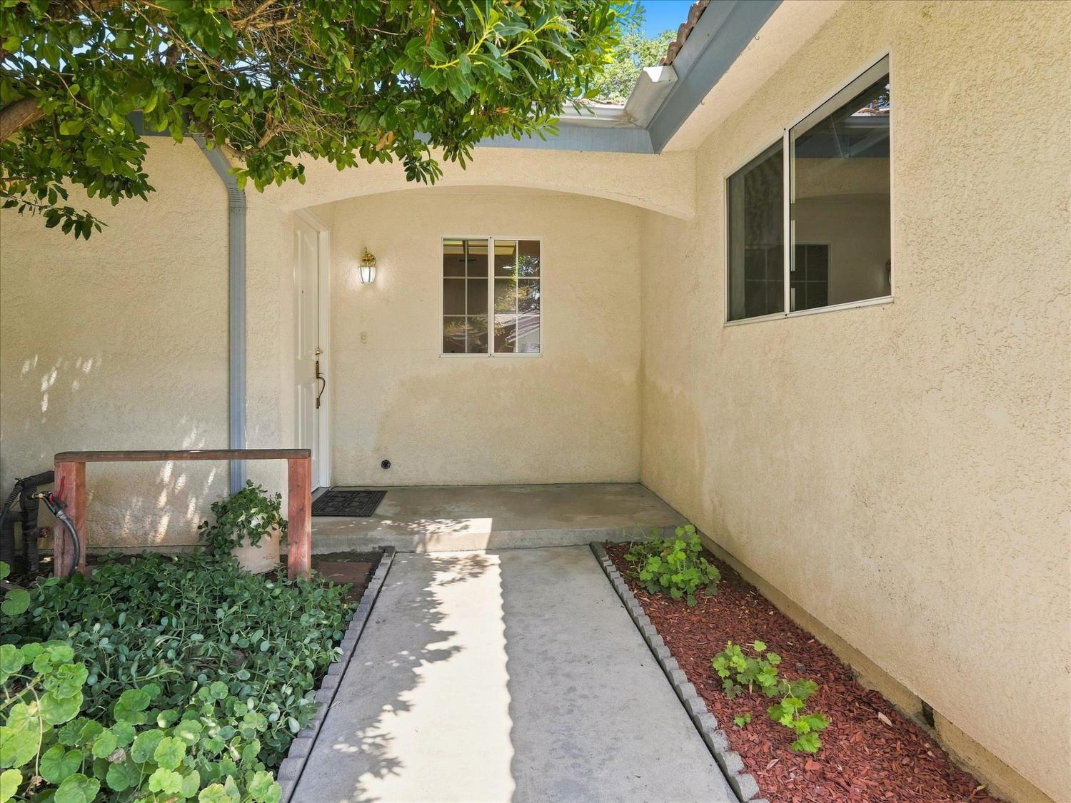 5816 W Fallon Ave, Fresno, CA 93722