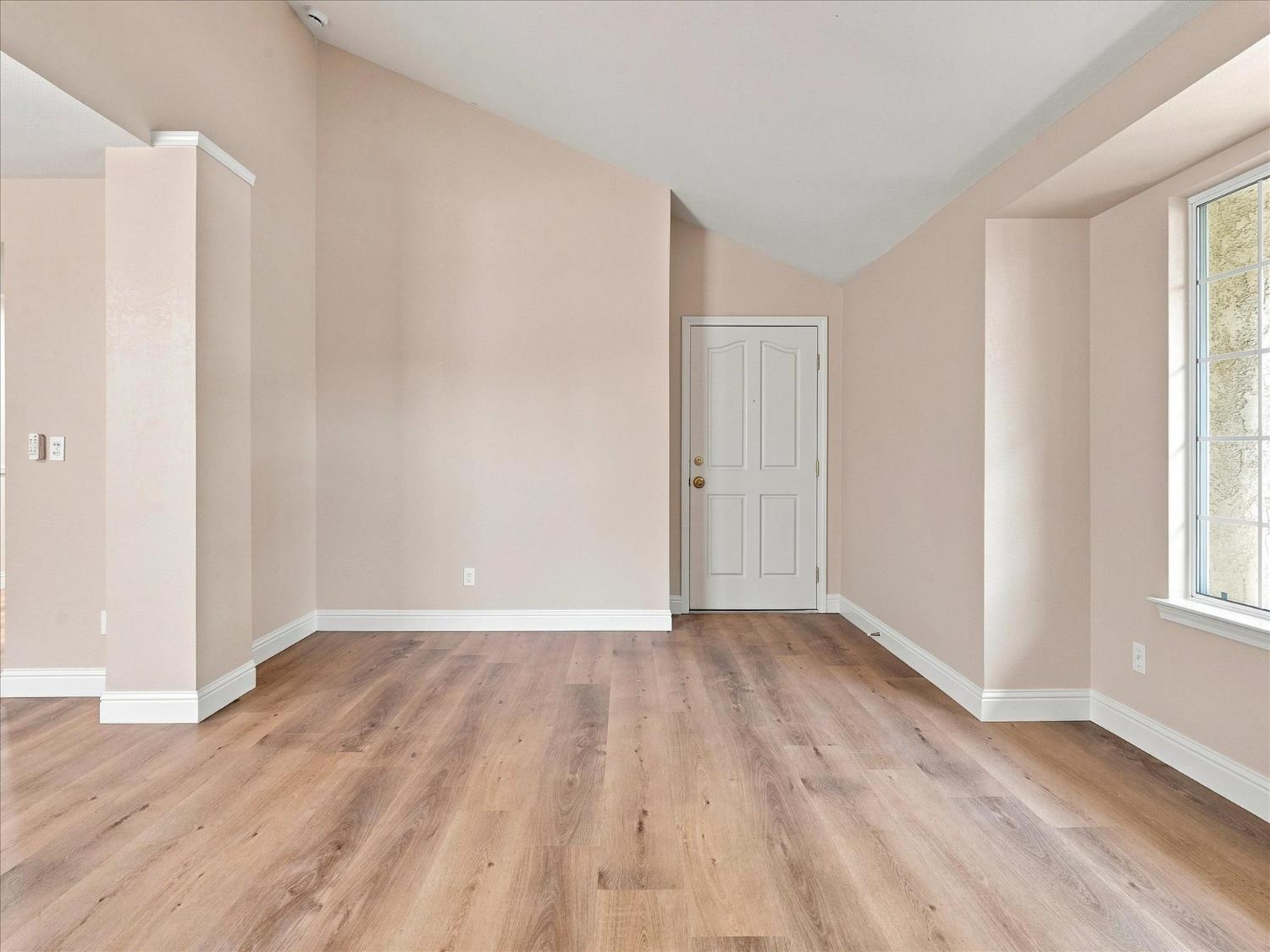 5816 W Fallon Ave, Fresno, CA 93722
