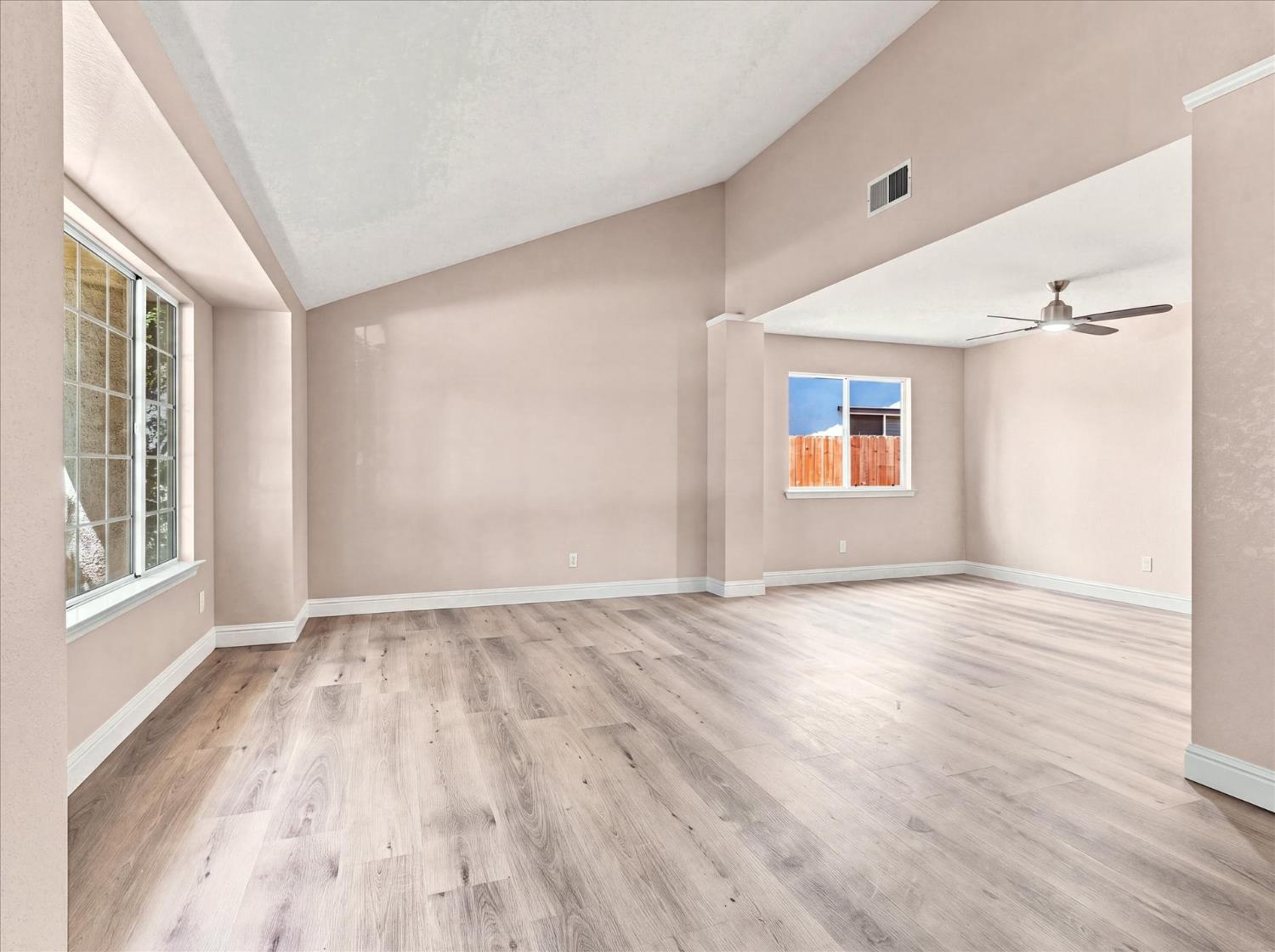 5816 W Fallon Ave, Fresno, CA 93722