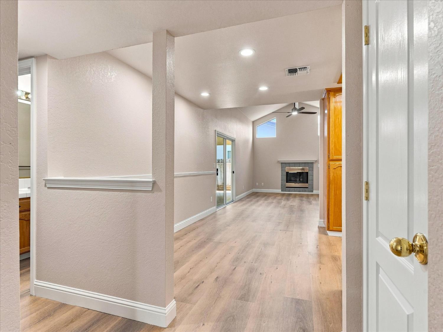 5816 W Fallon Ave, Fresno, CA 93722