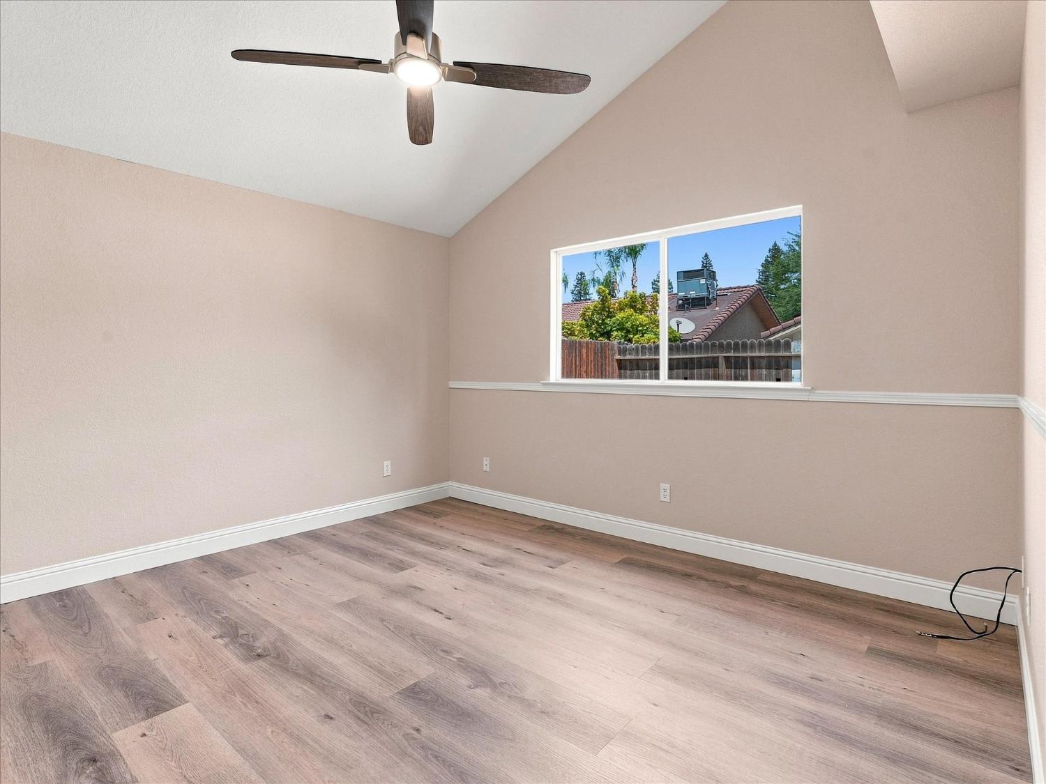 5816 W Fallon Ave, Fresno, CA 93722