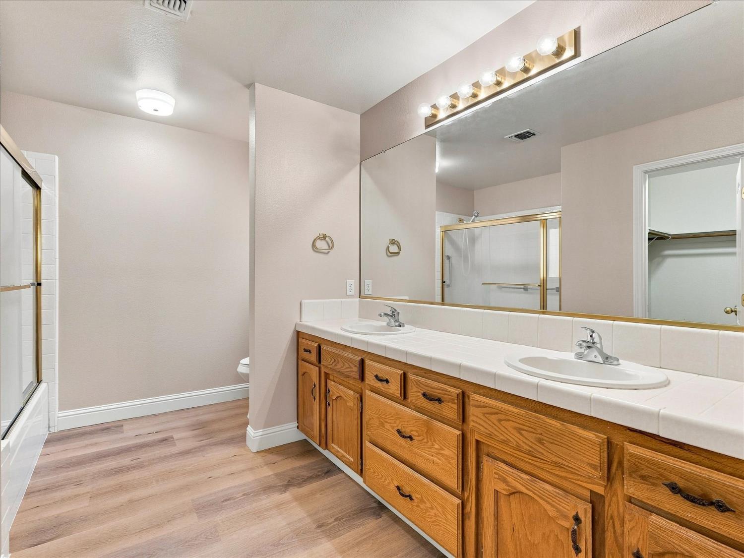 5816 W Fallon Ave, Fresno, CA 93722