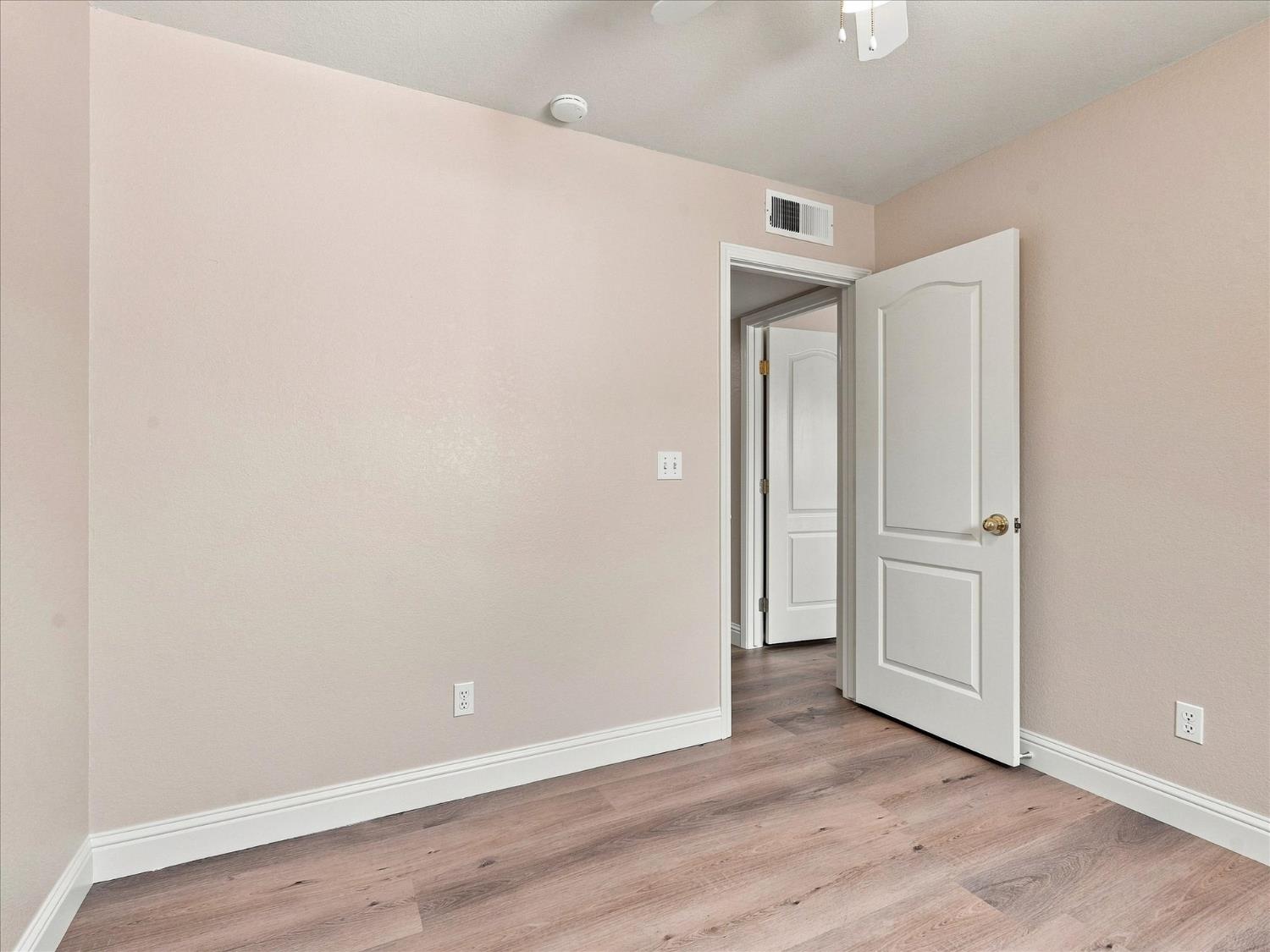 5816 W Fallon Ave, Fresno, CA 93722