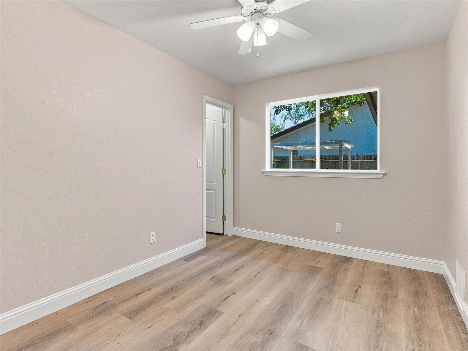 5816 W Fallon Ave, Fresno, CA 93722