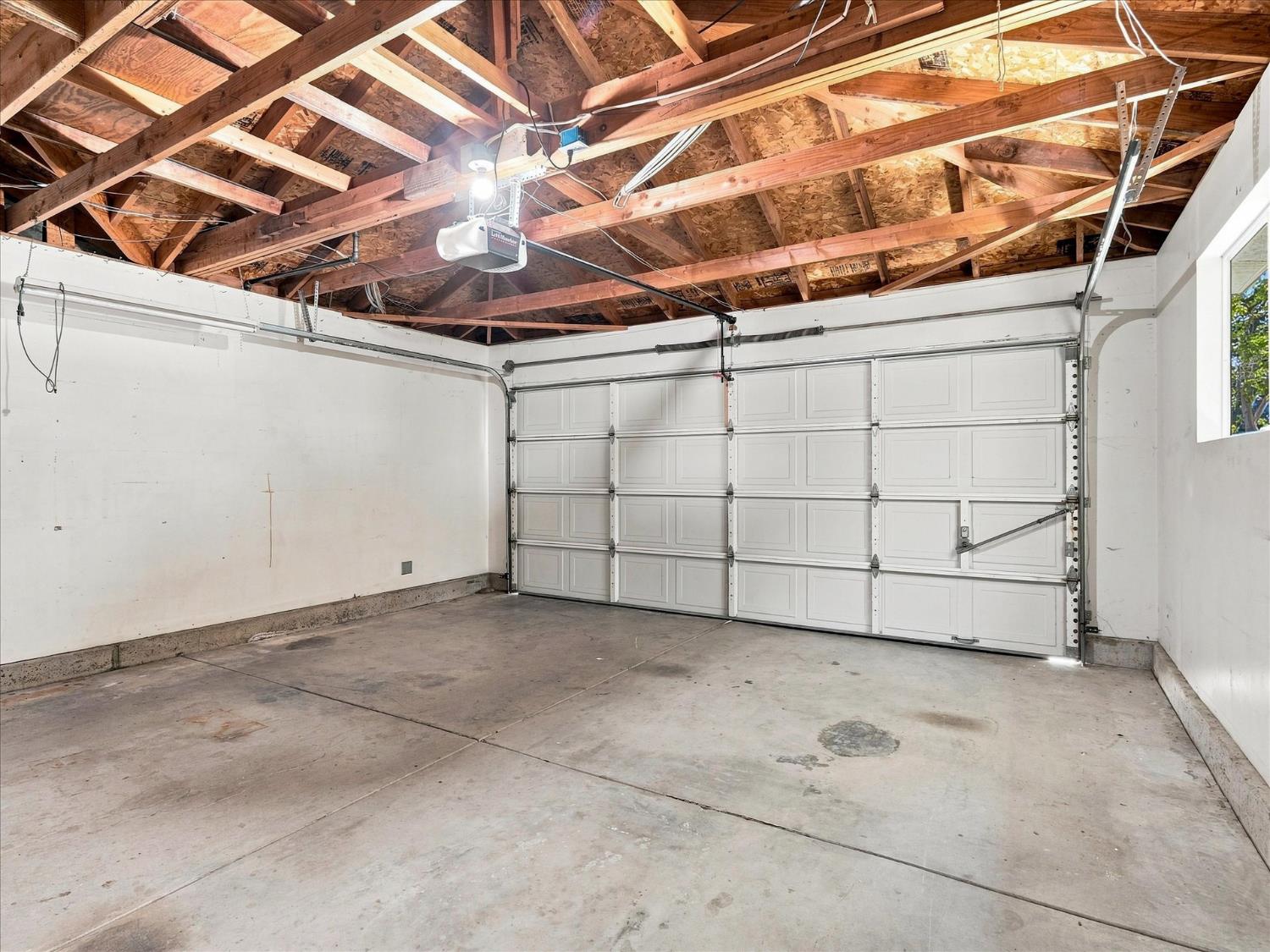 5816 W Fallon Ave, Fresno, CA 93722