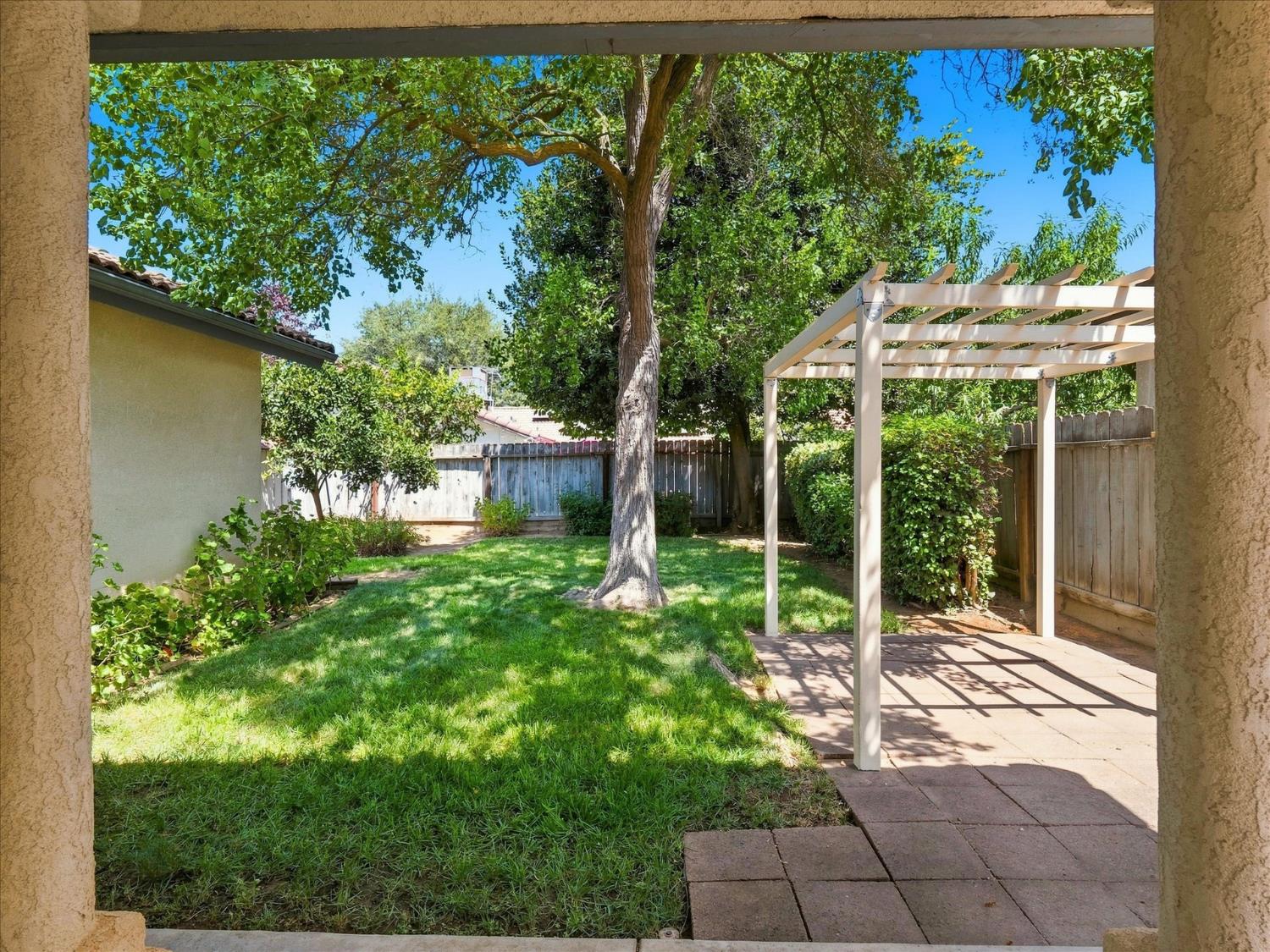 5816 W Fallon Ave, Fresno, CA 93722