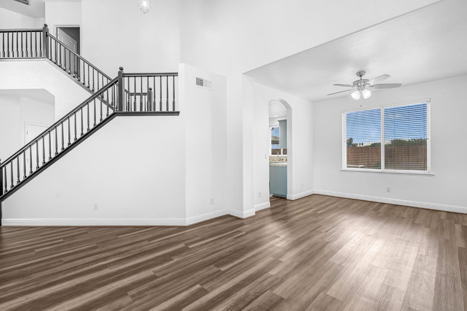 2768 Goshen Ave, Clovis, CA 93611