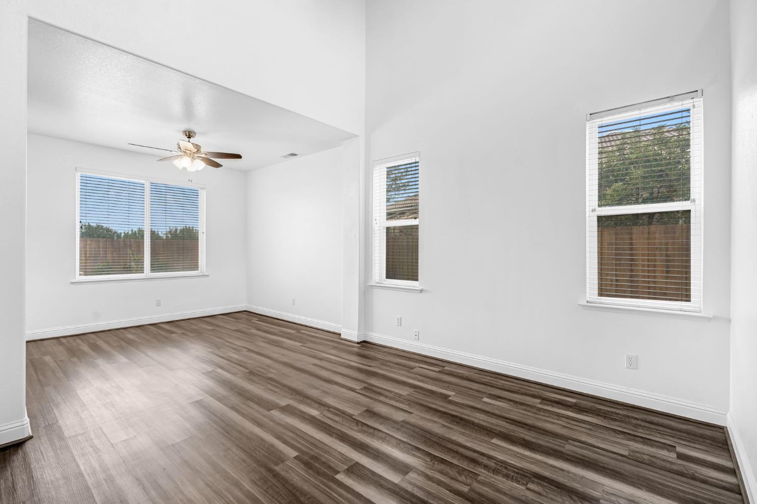 2768 Goshen Ave, Clovis, CA 93611