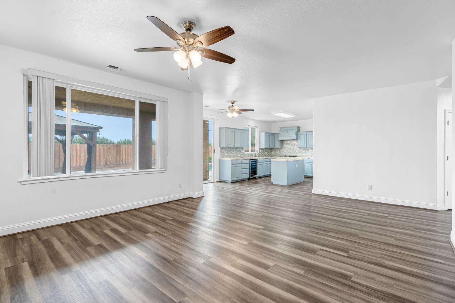 2768 Goshen Ave, Clovis, CA 93611