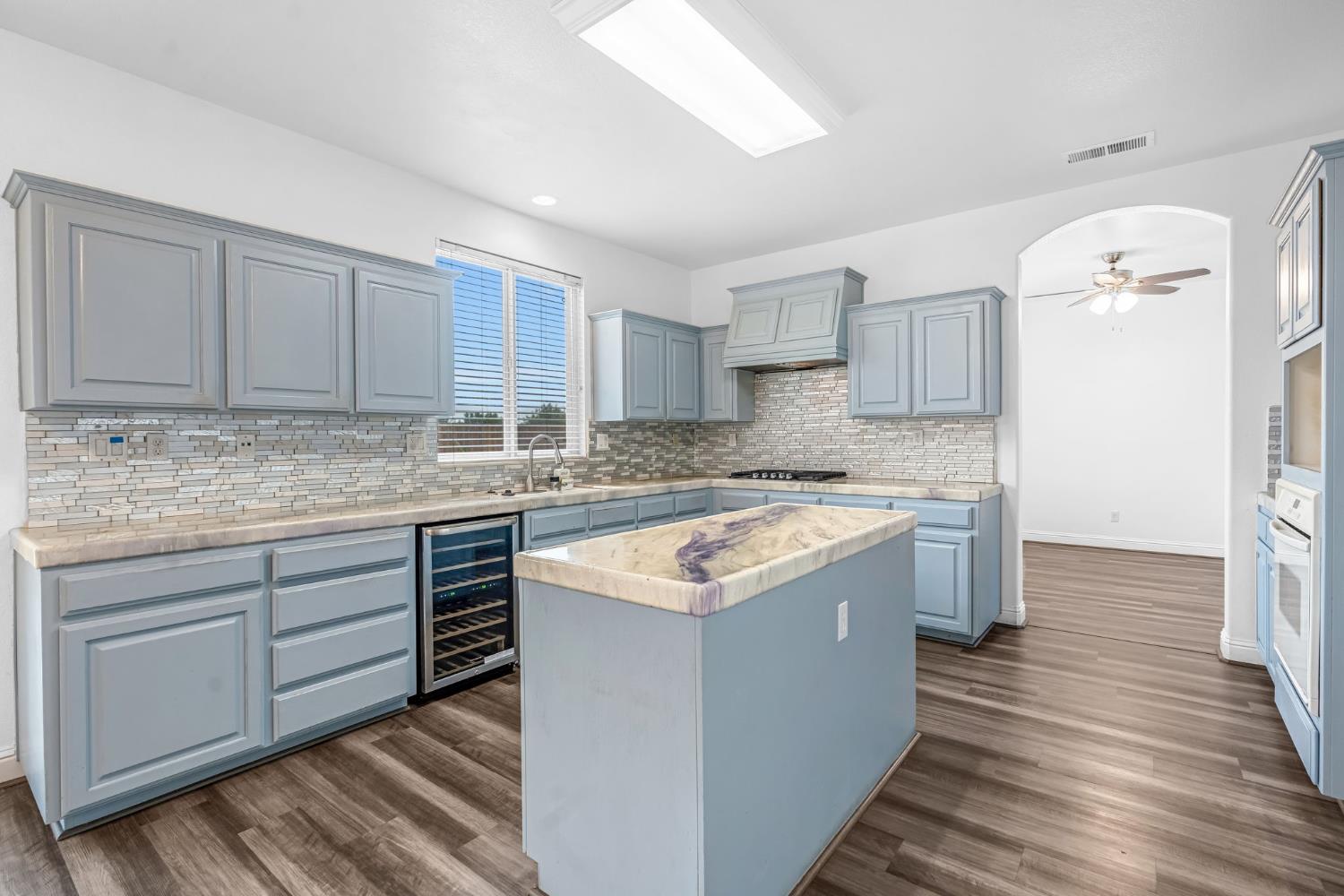 2768 Goshen Ave, Clovis, CA 93611