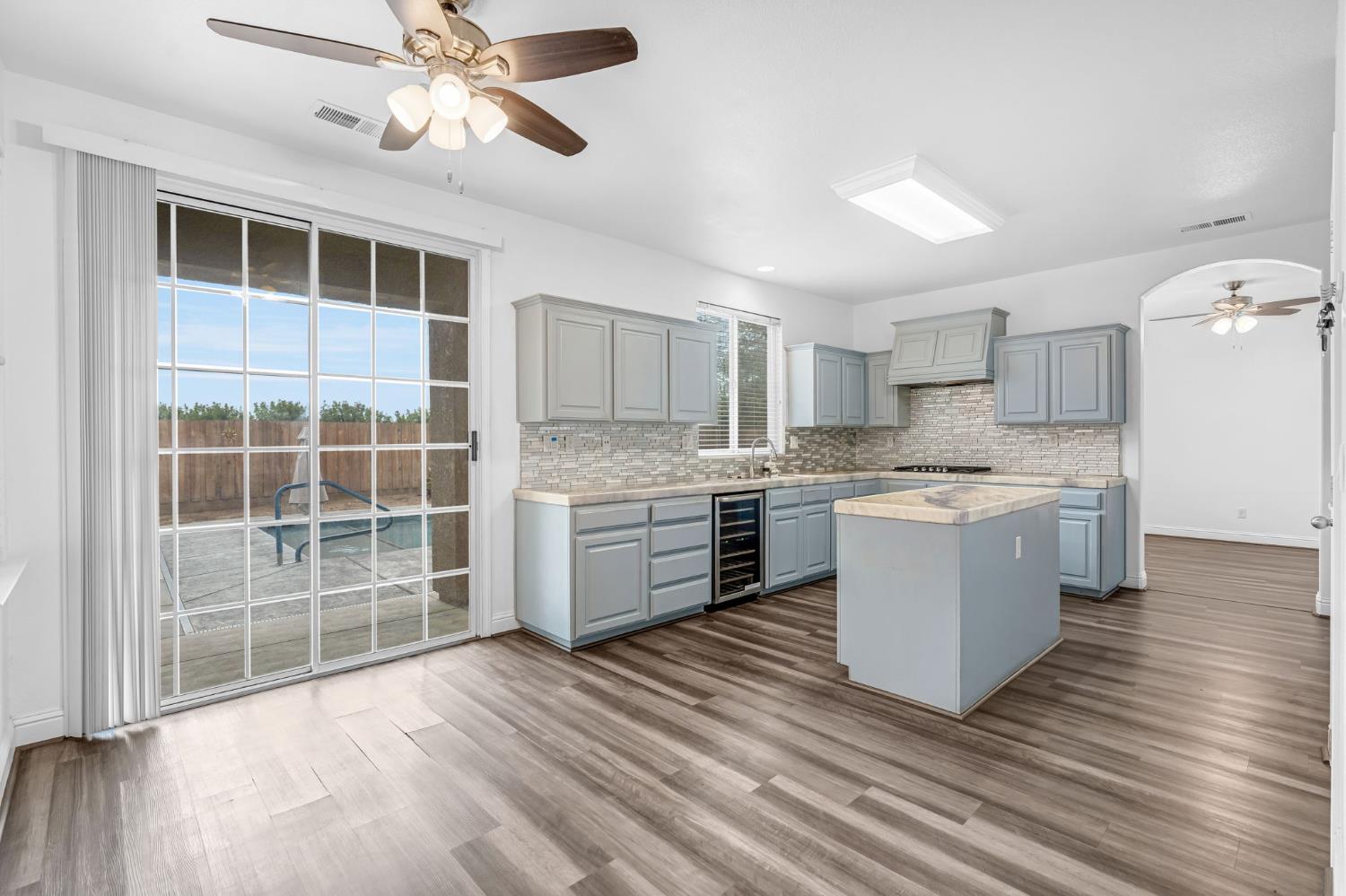 2768 Goshen Ave, Clovis, CA 93611