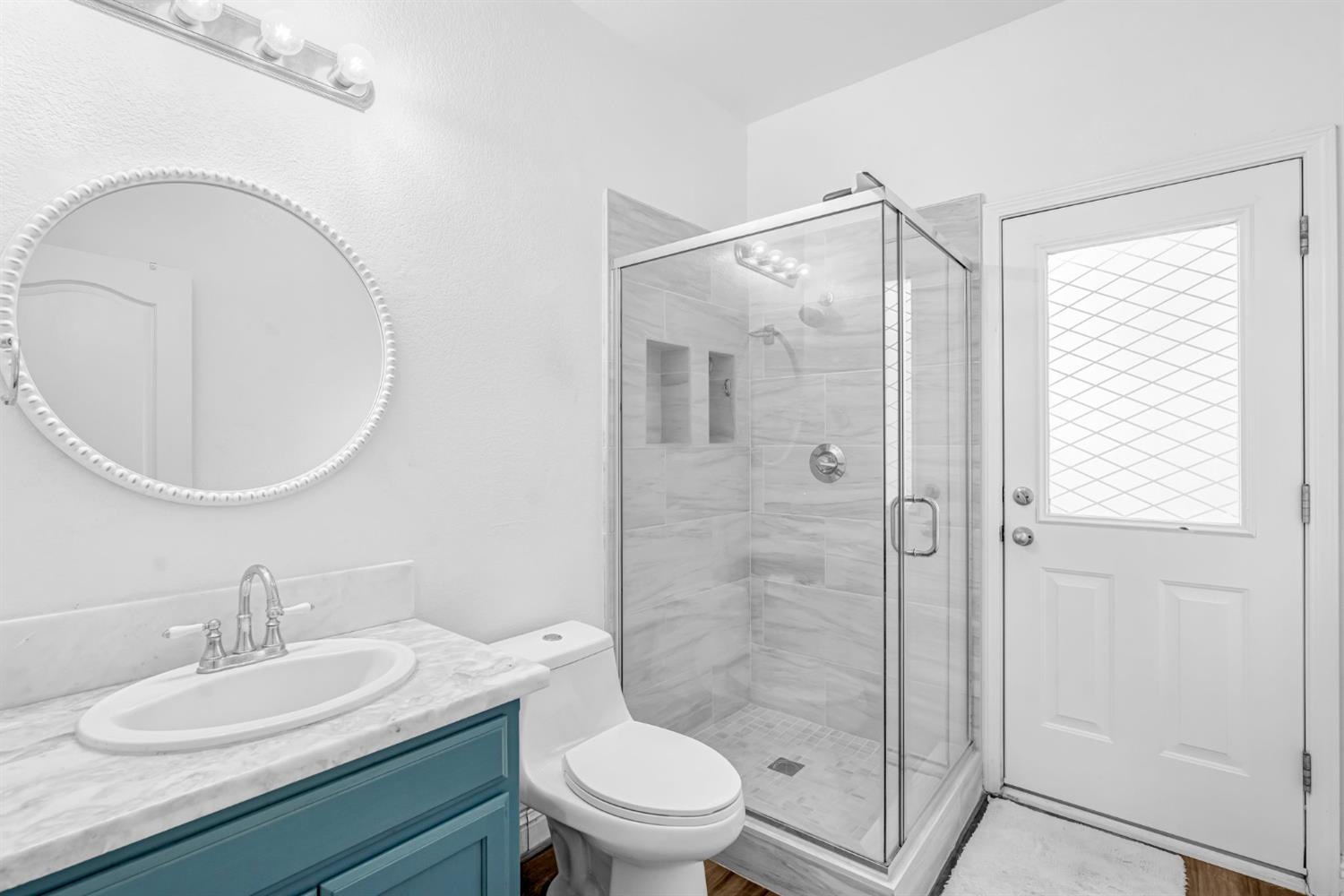 2768 Goshen Ave, Clovis, CA 93611