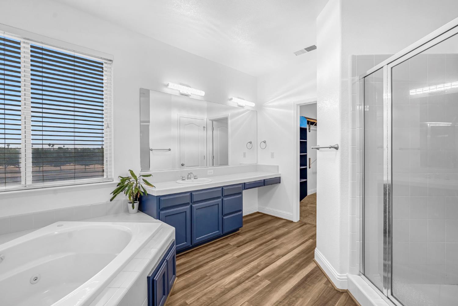 2768 Goshen Ave, Clovis, CA 93611