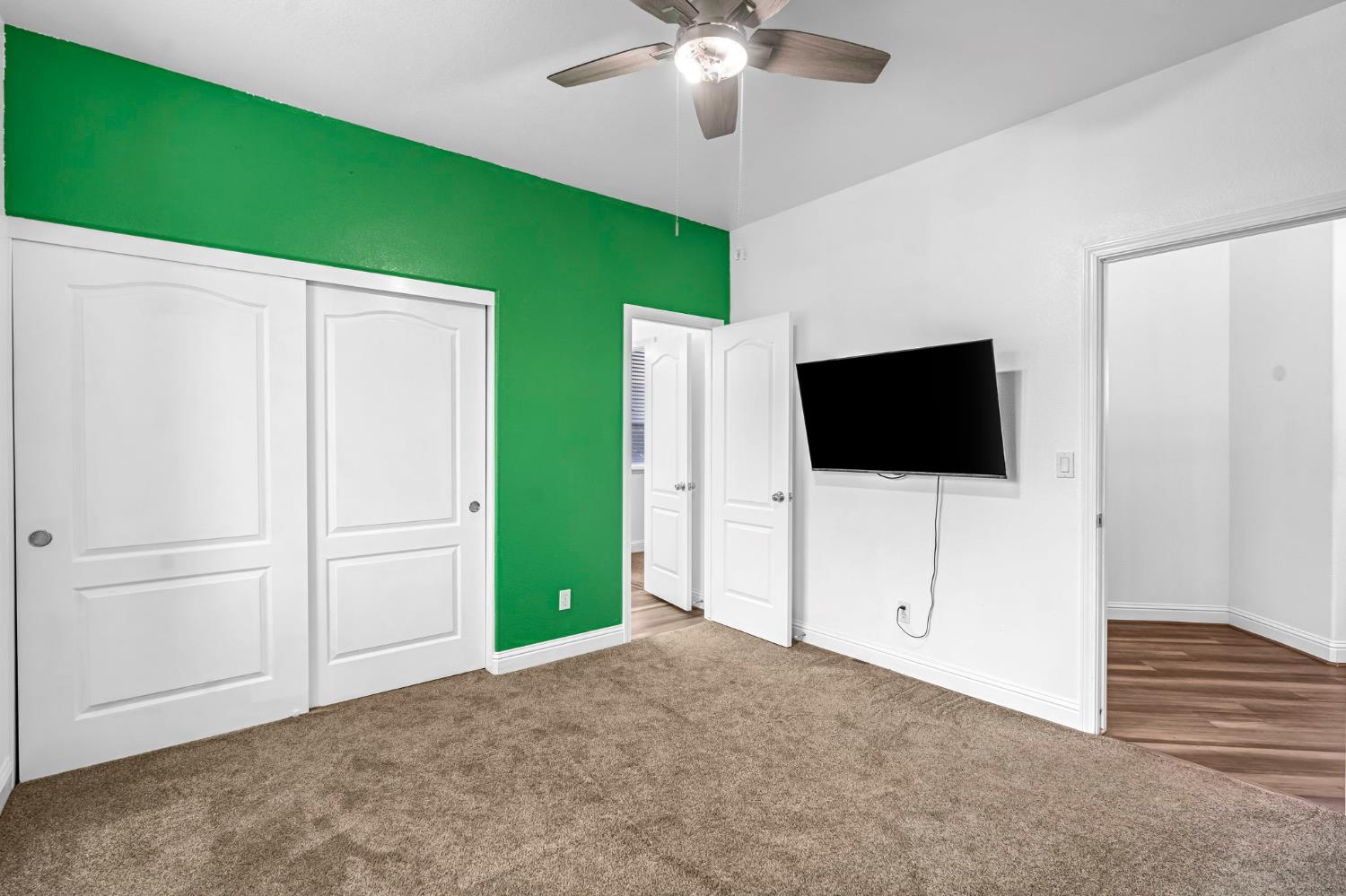 2768 Goshen Ave, Clovis, CA 93611