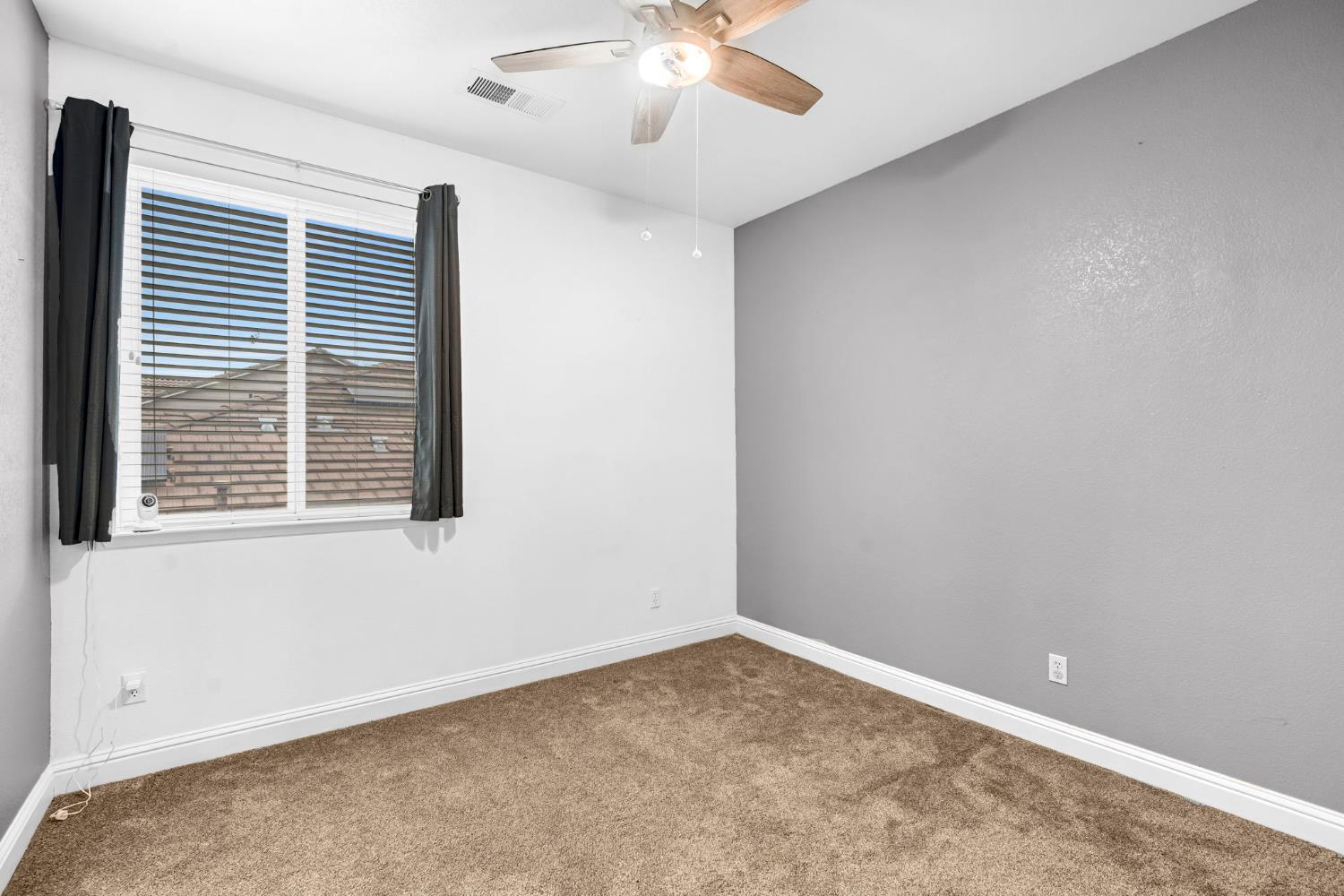 2768 Goshen Ave, Clovis, CA 93611
