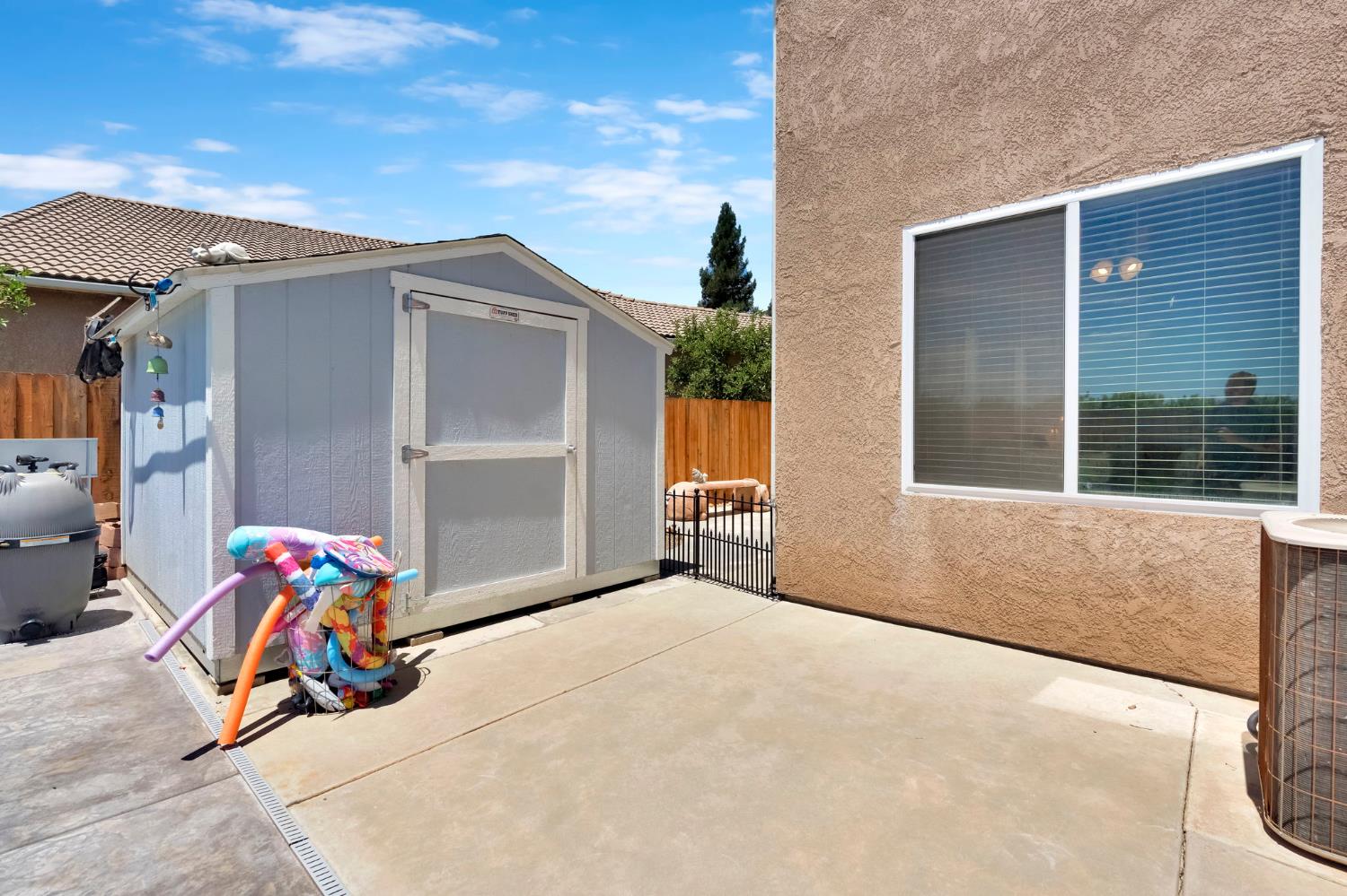 2768 Goshen Ave, Clovis, CA 93611