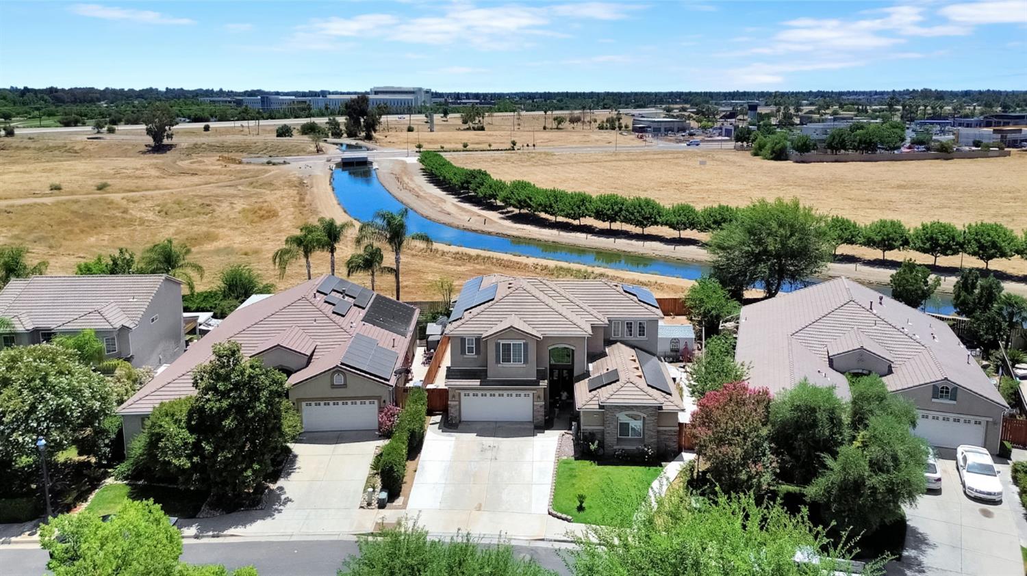 2768 Goshen Ave, Clovis, CA 93611