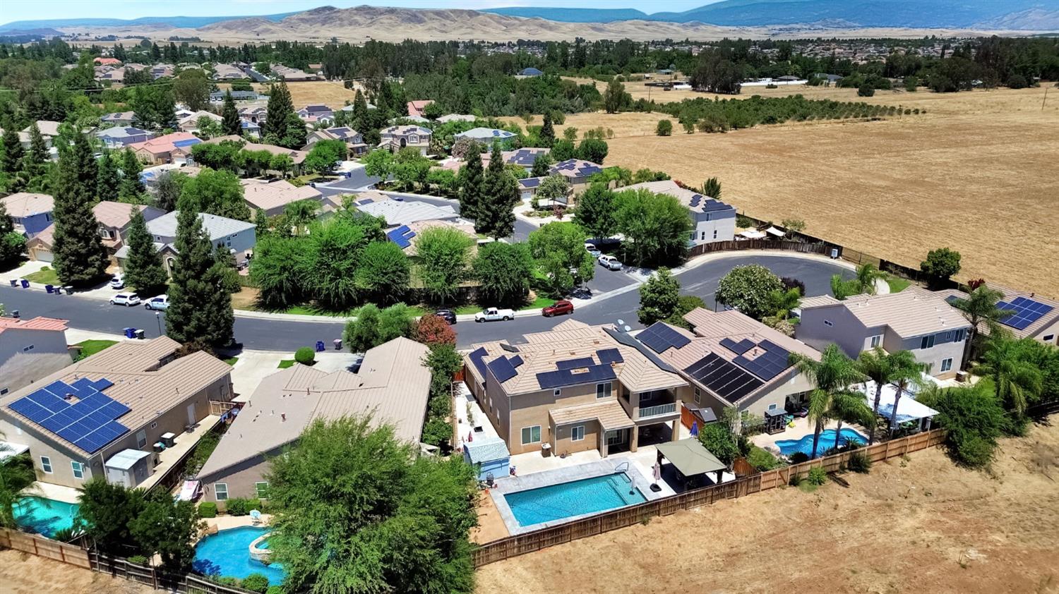 2768 Goshen Ave, Clovis, CA 93611
