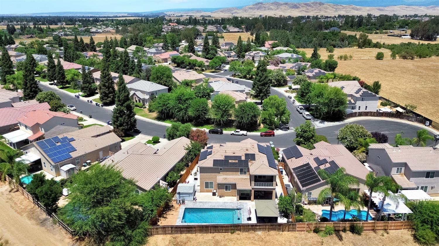 2768 Goshen Ave, Clovis, CA 93611