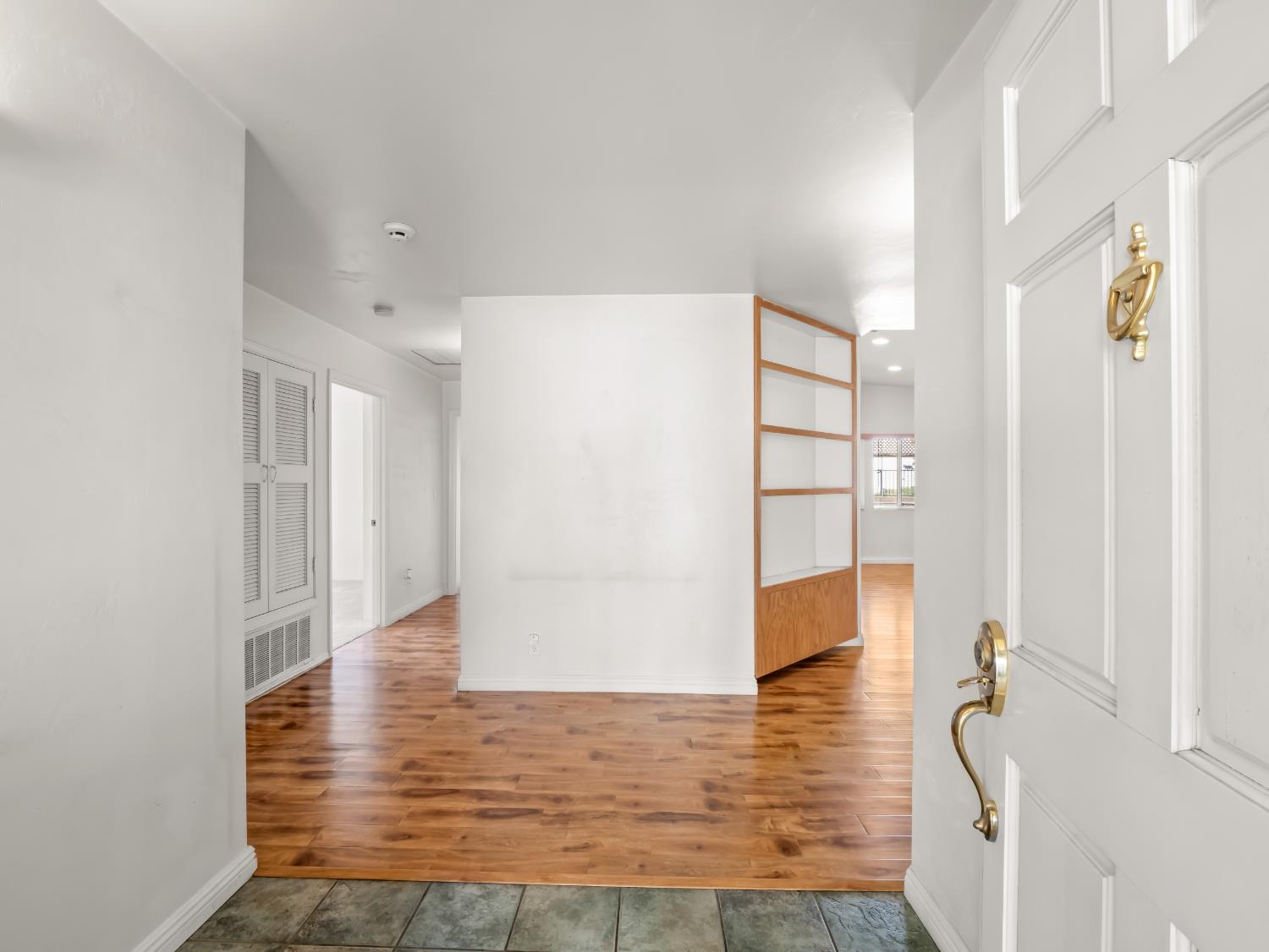 333 Terrace Hill Ave, Bakersfield, CA 93308