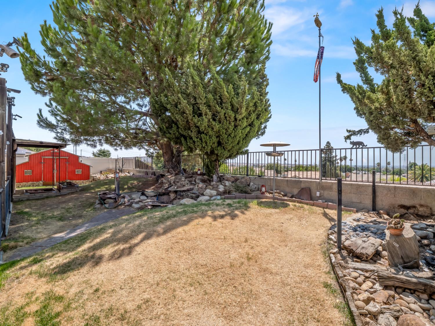 333 Terrace Hill Ave, Bakersfield, CA 93308