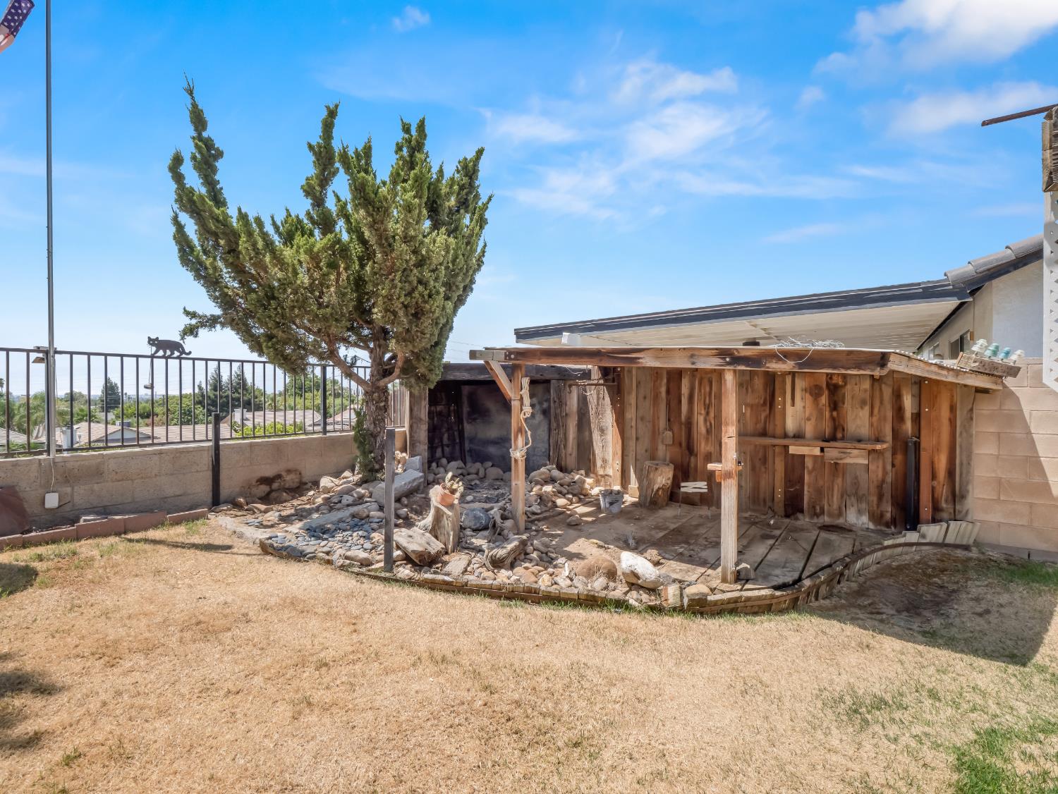 333 Terrace Hill Ave, Bakersfield, CA 93308