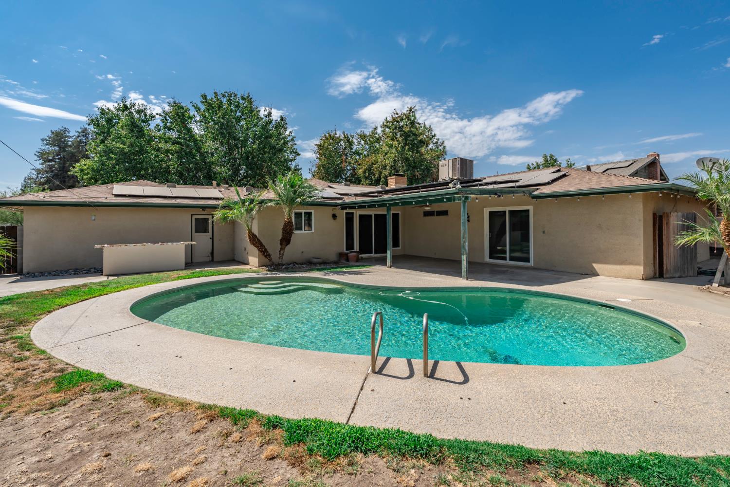 421 Shannon Ave, Madera, CA 93637