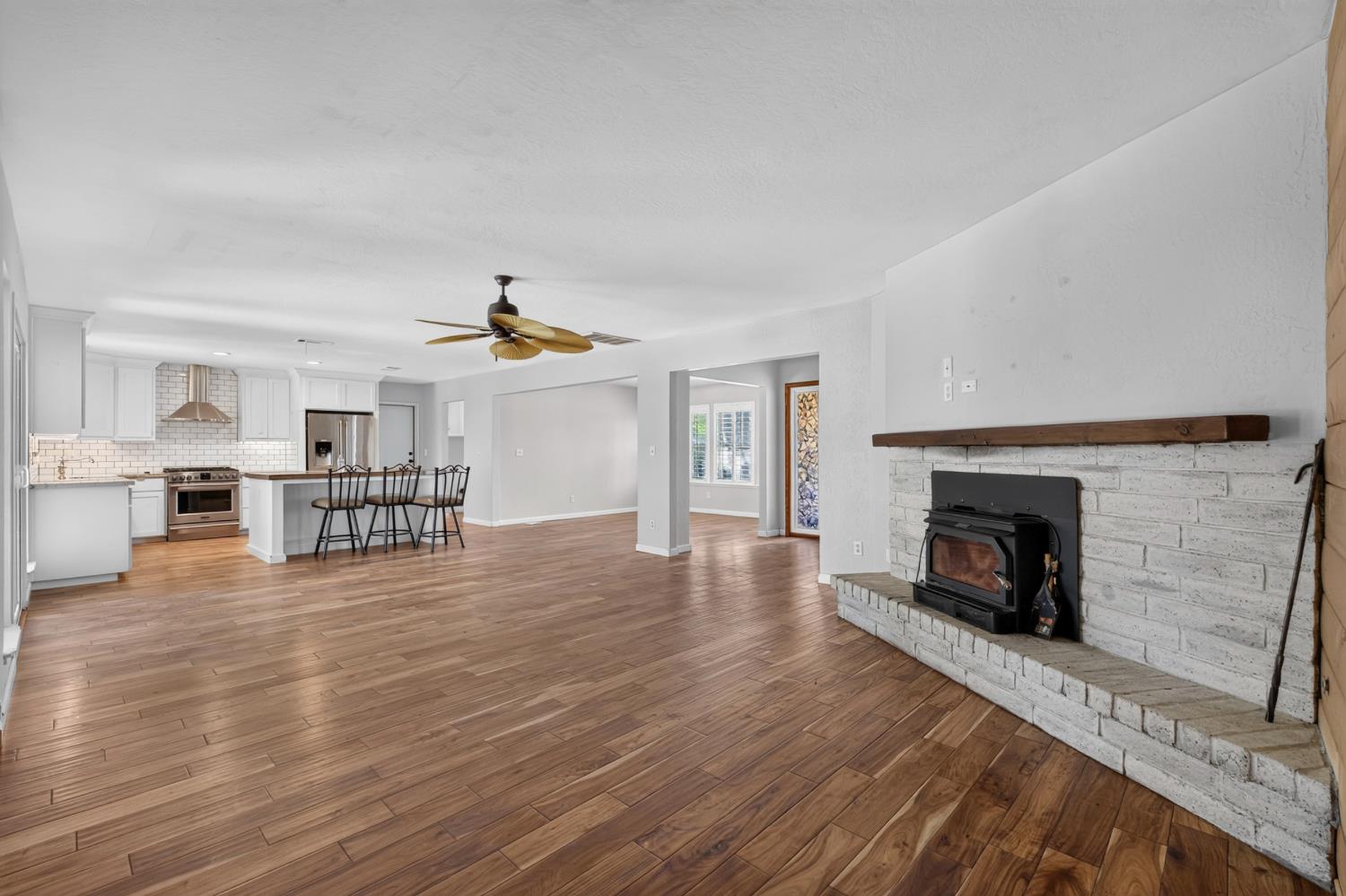 421 Shannon Ave, Madera, CA 93637